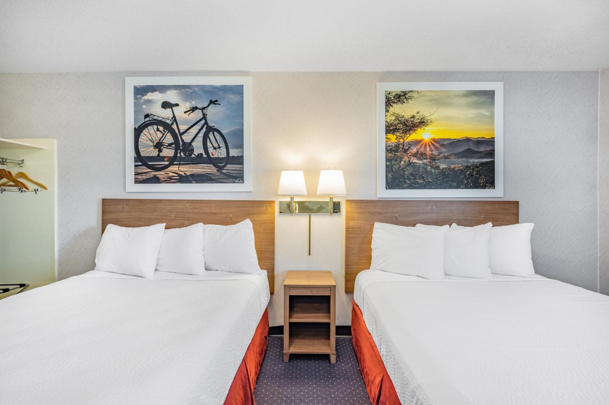 Days Inn By Wyndham Monticello Екстер'єр фото